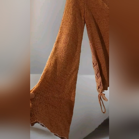 MinkPink Knit Top Bell Sleeve V Neck‎ Lace Up Bronze Blouse side ties - Picture 3 of 6